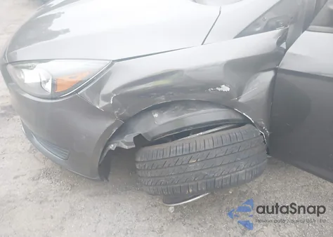 2015 Ford Focus Se z USA, uszkodzony, nr VIN 1FADP3F28FL353185